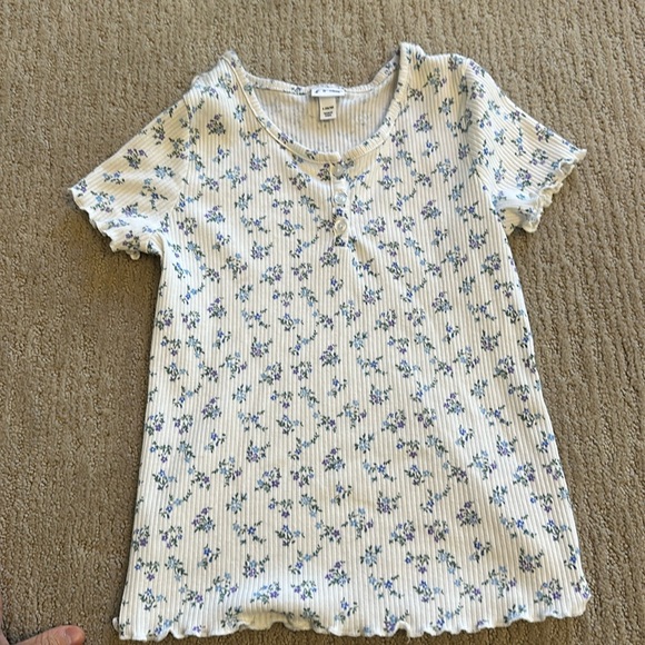 Bundle of 2 Art Class Tops EUC size L (10/12) - Picture 2 of 3